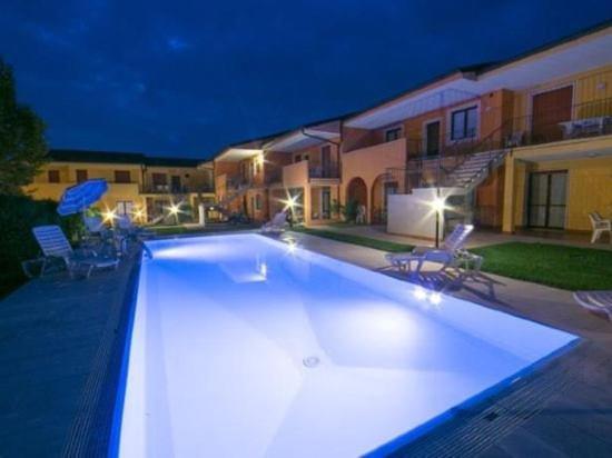 Vida Loca Apartments La Meridiana 佩斯基耶拉德加达 外观 照片